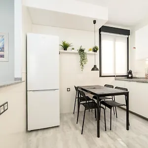 -malagasunapts- Stylish Centre Pool&parking , Malaga Spain